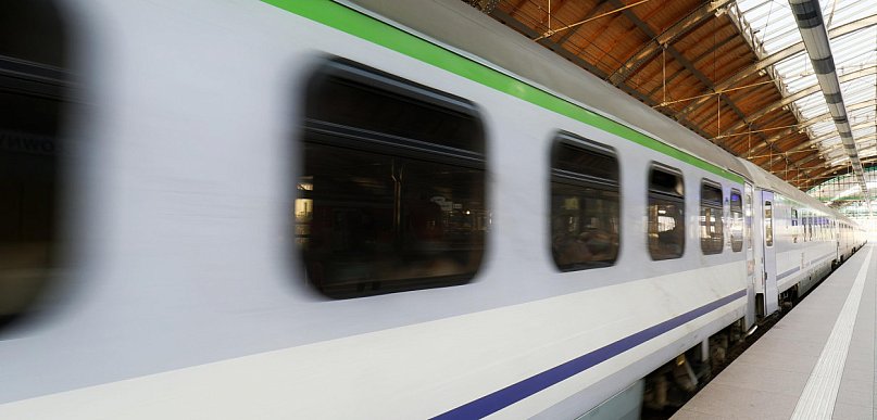 PLK: wznowiono ruch pociągów na wybranych liniach kolejowych w zachodniej Polsce