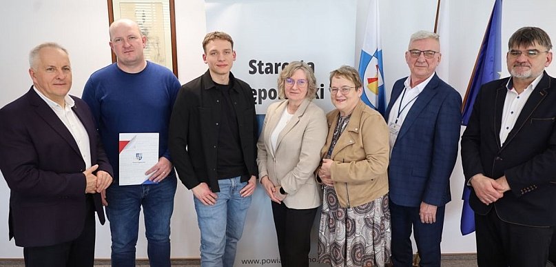 Podpisano umowę na budowę chodnika w Mierucinie, gm. Sośno