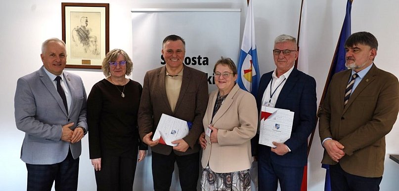 Powiat Sępoleński: Umowy na budowę chodników podpisane