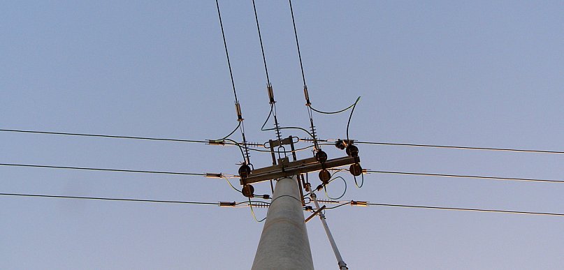 Pomorskie/ Przez silny wiatr ok. 8 tys. odbiorców bez prądu