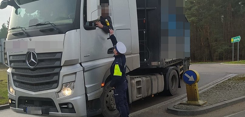 Sępoleński „Trzeźwy poranek”: Ponad 700 kontroli i trzech zatrzymanych kierowców