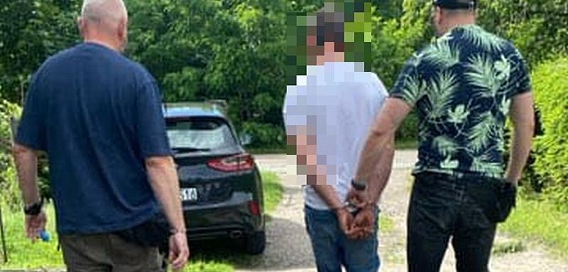 Wpadł z amfetaminą, gdy szukała go policja. Zaskakujący finał zatrzymania w gminie