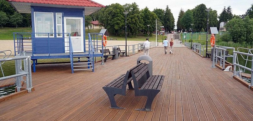 Wyremontowali pomost nad Jeziorem Rychnowskim w Człuchowie [FOTO]