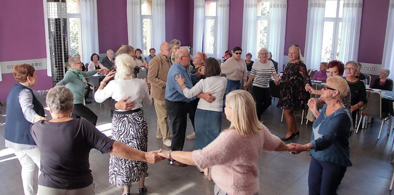 Sępólno Krajeńskie - Weekend Seniora z Kulturą – Cafe Latino w Złotej Kawiarence - 30568