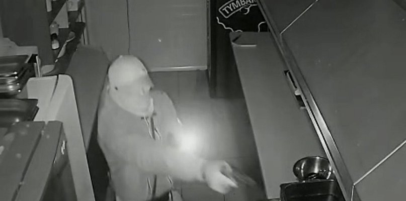 Złotowscy policjanci zatrzymali włamywacza, który wraz ze swoimi kompanami, miał n - 31211