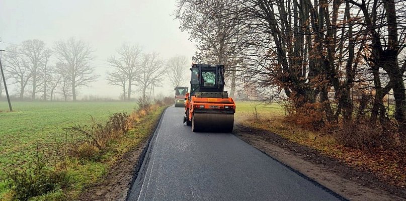 Trwa modernizacja drogi powiatowej w miejscowości Chlebno, w gminie Łobżenica - 32103
