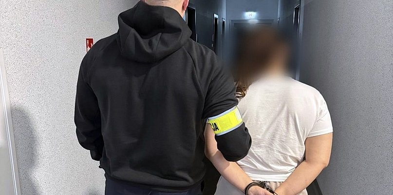 Piła: Okradały klientów w marketach. Złodziejski duet w rękach policji