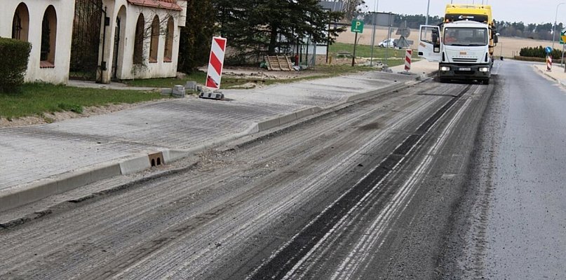 Mrocza: Modernizacja ul. Kościuszki wchodzi w kluczową fazę. Od poniedziałku nowe