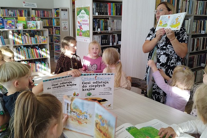 Ślesin: Pod drzewami chodzi jesień