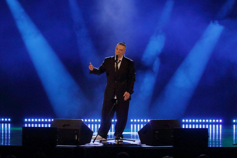 Energia i wielkie emocje – koncert Jacka Stachursky’ego w CKiS w Sępólnie Krajeńskim