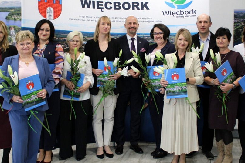 Wręczenie nagród Burmistrza Więcborka z okazji Dnia Edukacji Narodowej