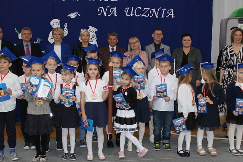 Pasowanie na ucznia – wyjątkowy dzień pierwszoklasistów z Mroczy