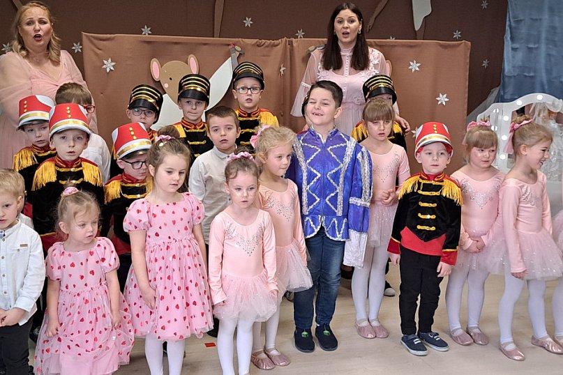 Okonek: Wyjątkowe jasełka pt. „Dziadek do Orzechów” w Jedyneczce