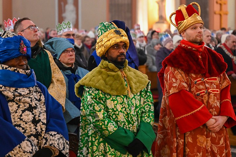 Bydgoszcz: Wielotysięczny tłum przeszedł w 13. Bydgoskim Orszaku Trzech Króli