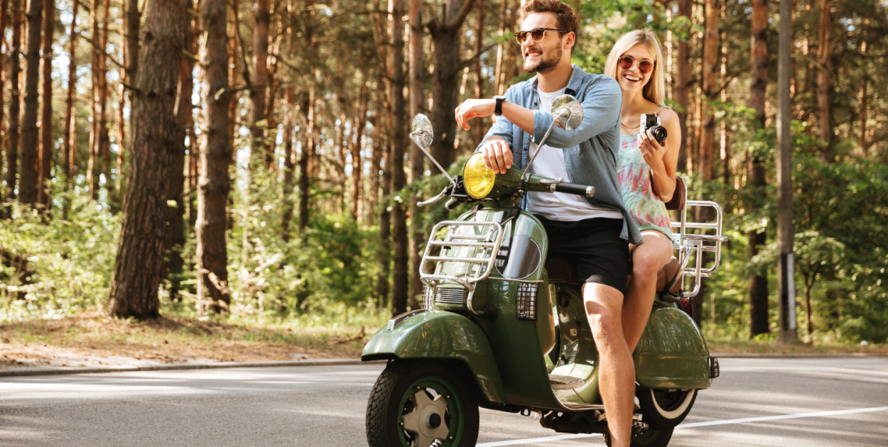 Gdzie na skuter we dwoje latem? Pomysły na niezapomniane wycieczki
