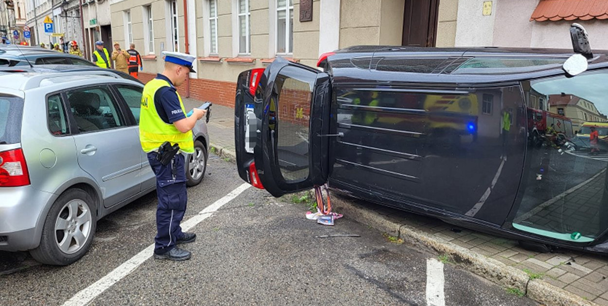 Kujawsko-pomorskie/ Policja poszukuje świadków celowego potrącenia autem pięciu osób - fot. KPP Chełmno