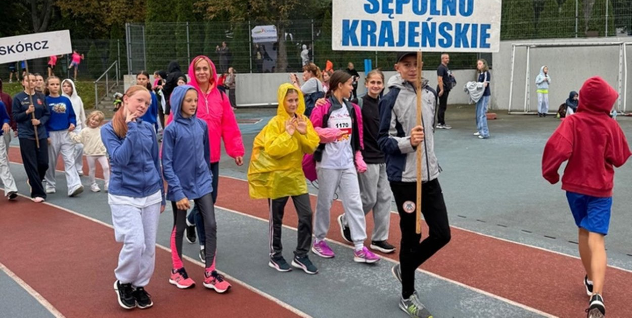 Sześciu reprezentantów Gminy Sępólno Krajeńskie na Finale Ogólnopolskim Czwartków Lekkoatletycznych - fot. UM Sępólno Krajeńskie