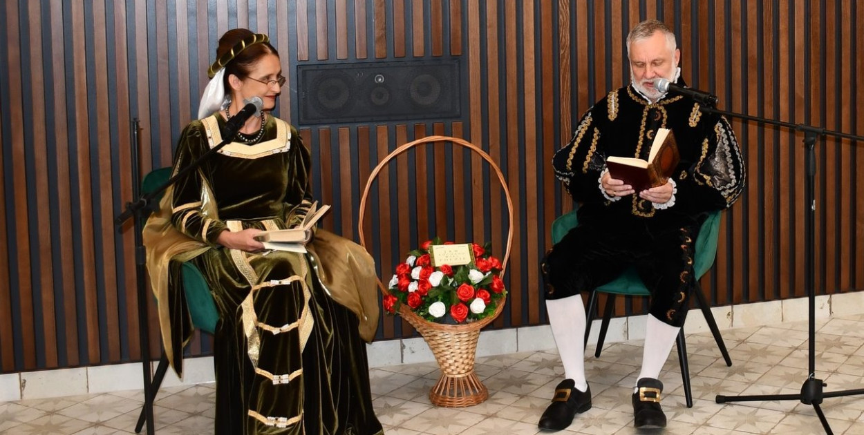 Narodowe Czytanie 2025 w Pałacu w Sicienku - fot. Biblioteka Sicienko