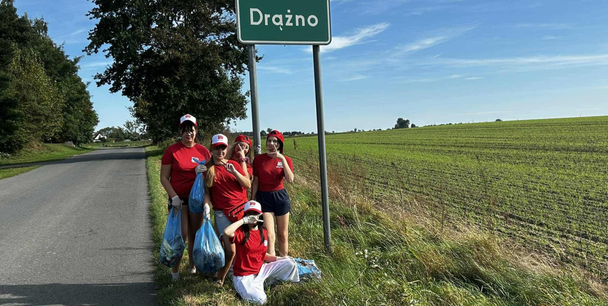 Gmina Mrocza: Sprzątanie Świata i piknik rodzinny w Drążnie - fot. Sołectwo Drążno