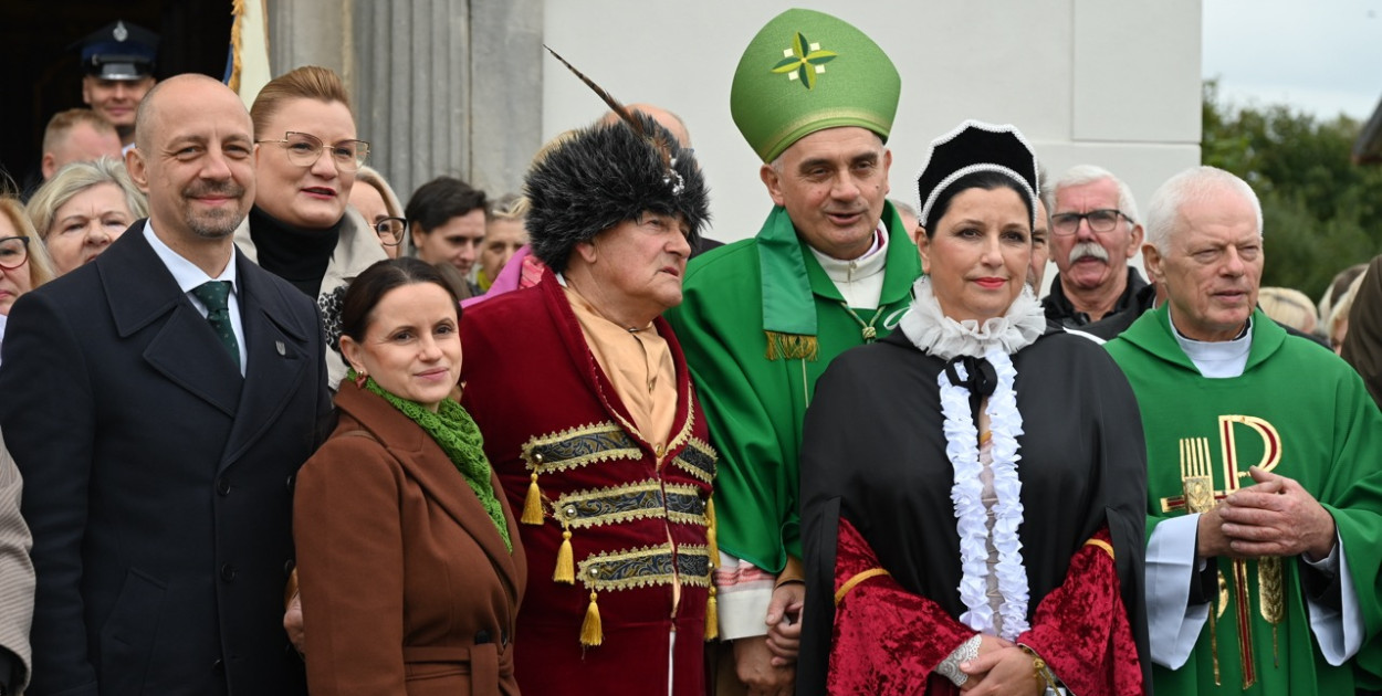 Bp Krzysztof Włodarczyk z okazji 700-lecia Runowa Krajeńskiego Bóg nie oczekuje perfekcji, ale serca gotowego zaufać - fot. Biuro Prasowe Diecezji Bydgoskiej - Marcin Jarzembowski