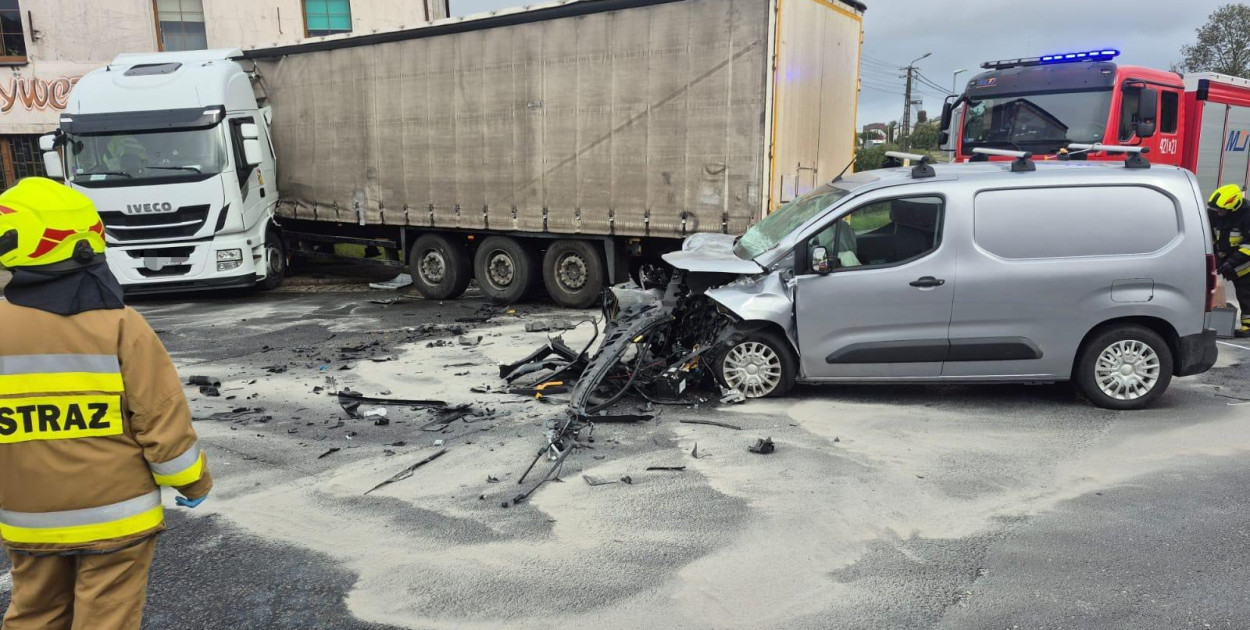 Człuchów - Wypadek drogowy na DK22 w miejscowości Barkowo - fot. KPP Człuchów