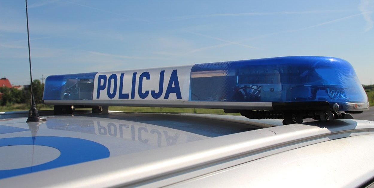 Nakło nad Notecią Jechali we dwóch na jednej hulajnodze elektrycznej - fot. policja.pl
