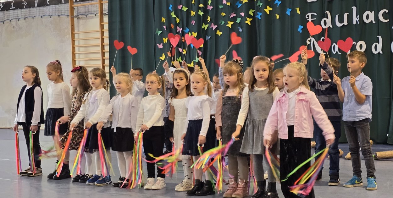 Wyrazy uznania dla Nauczycieli z Gminy Tarnówka - fot. UG Tarnówka
