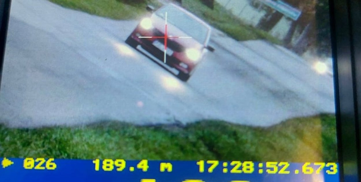 Mieszkanka gminy Krajenka pędziła przez Śmiardowo Krajeńskie ponad 120 km-h - fot. KPP Złotów