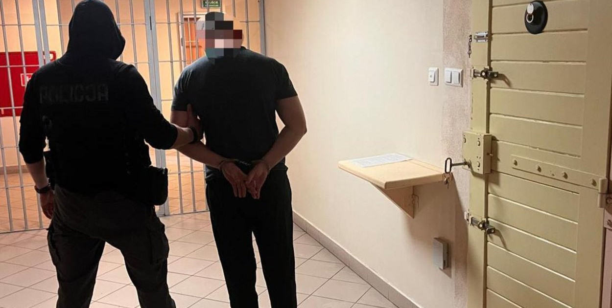 Człuchów - Chciała inwestować przez Internet - straciła oszczędności. Dzięki policjantom nie straciła kolejnych 40 tysięcy złotych - fot. KPP Człuchów