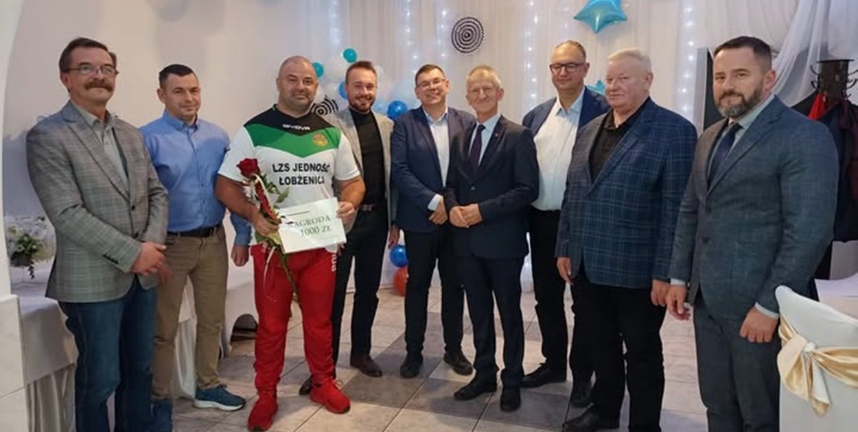 Łobżenica - Spotkanie z Sebastianem Sobiechem - wicemistrzem świata w trójboju siłowym - fot. UM Łobżenica