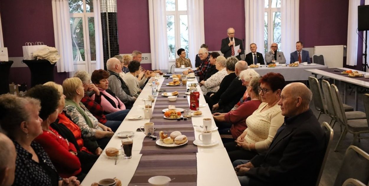 Sępólno Krajeńskie Uroczyste spotkanie z okazji Światowego Dnia Seniora - fot. Powiat Sępoleński