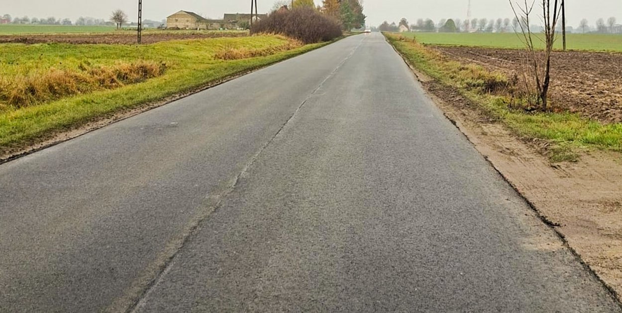 Powiat pilski Kolejna modernizacja drogi powiatowej Liszkowo – Radzicz w gminie Łobżenica zakończona - fot. Powiat Pilski