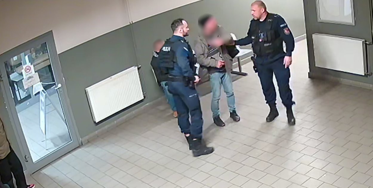 Złodzieje alkoholu i telefonu zatrzymani na dworcu w Złotowie - fot. KPP Złotów