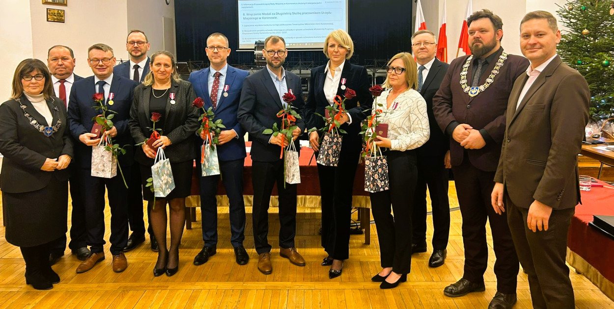 Odznaczenia dla pracowników Urzędu Miejskiego w Koronowie - fot. UM Koronowo