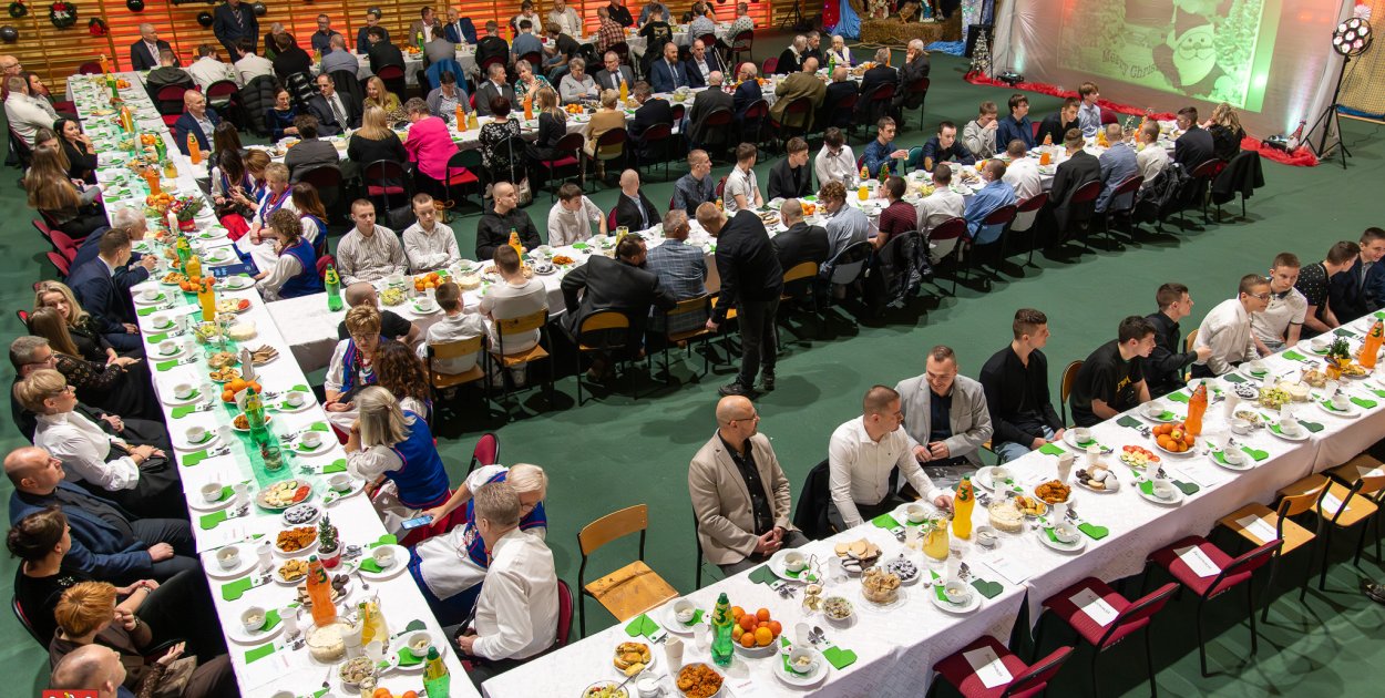 Wigilia w Młodzieżowym Ośrodku Wychowawczym w Łobżenicy - fot. Powiat Pilski