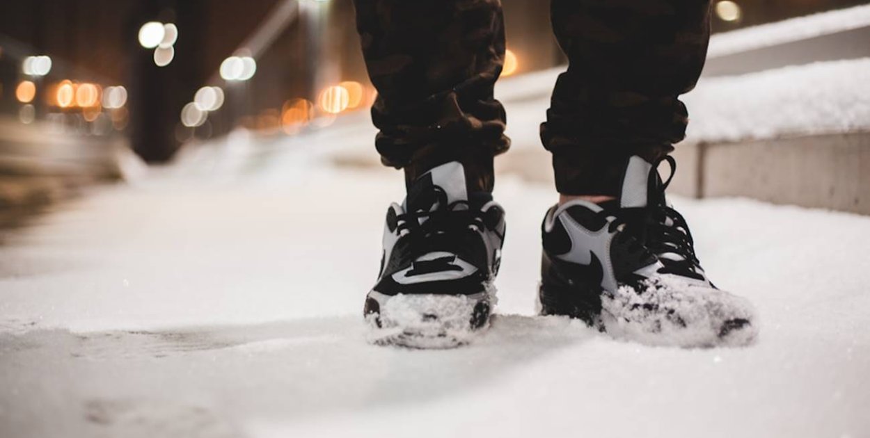 Jak nosić ocieplane buty sportowe na co dzień, aby wyglądać modnie i na luzie?  - fot. partnera