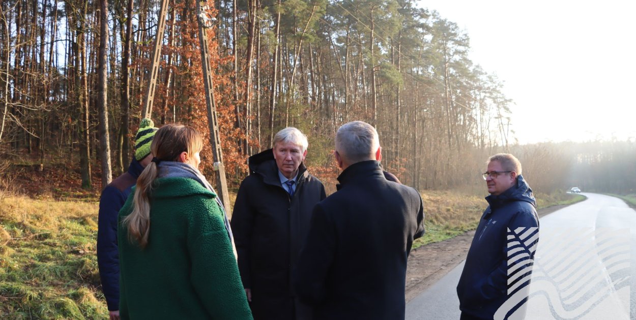 Powiat nakielski Odbiór zmodernizowanej drogi powiatowej w Anielinach gmina Sadki - fot. Starostwo Powiatowe w Nakle nad Notecią