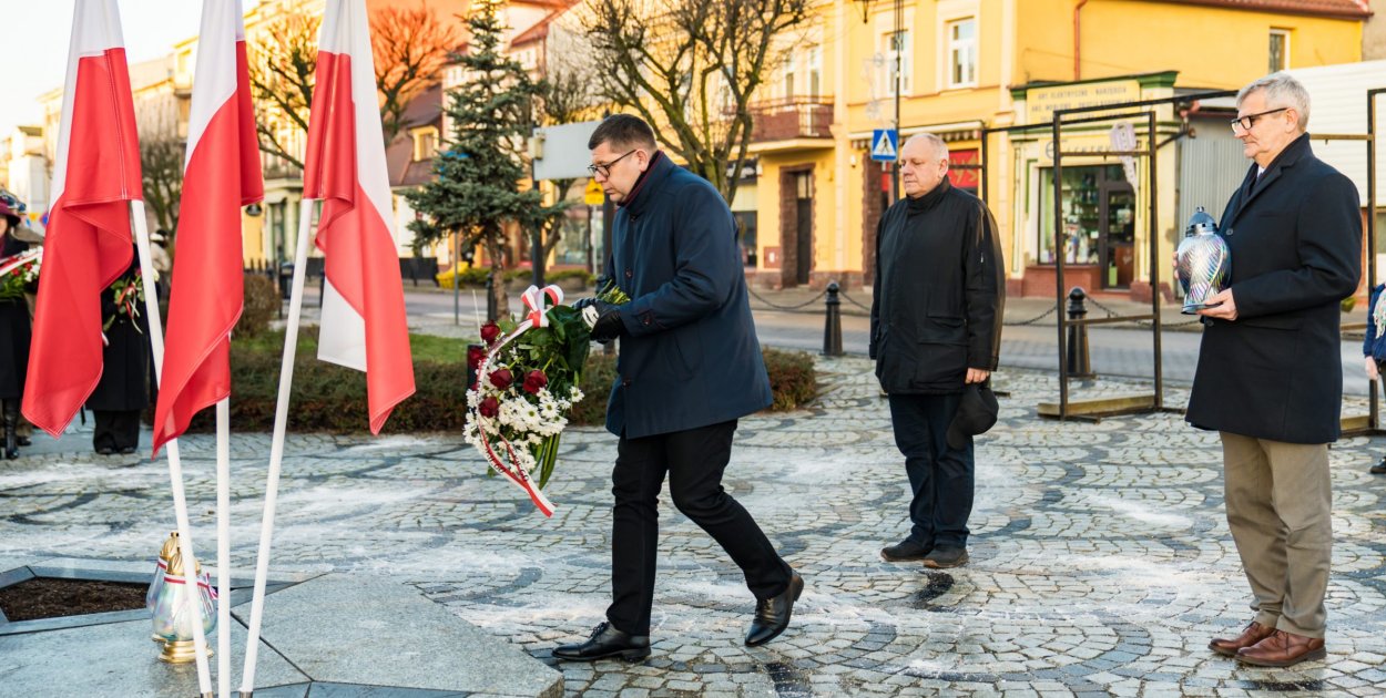 Nakło nad Notecią Uczczono rocznicę Powstania Wielkopolskiego - fot. Karol Maliński