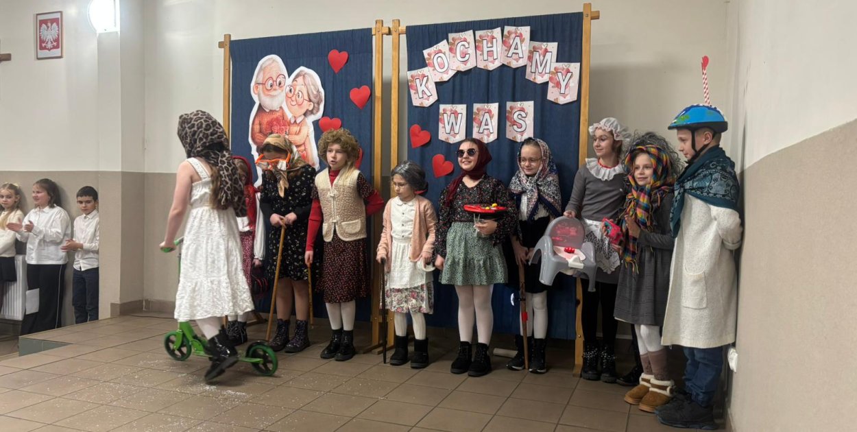 Gmina Wyrzysk: Dzień Babci i Dziadka w Falmierowie