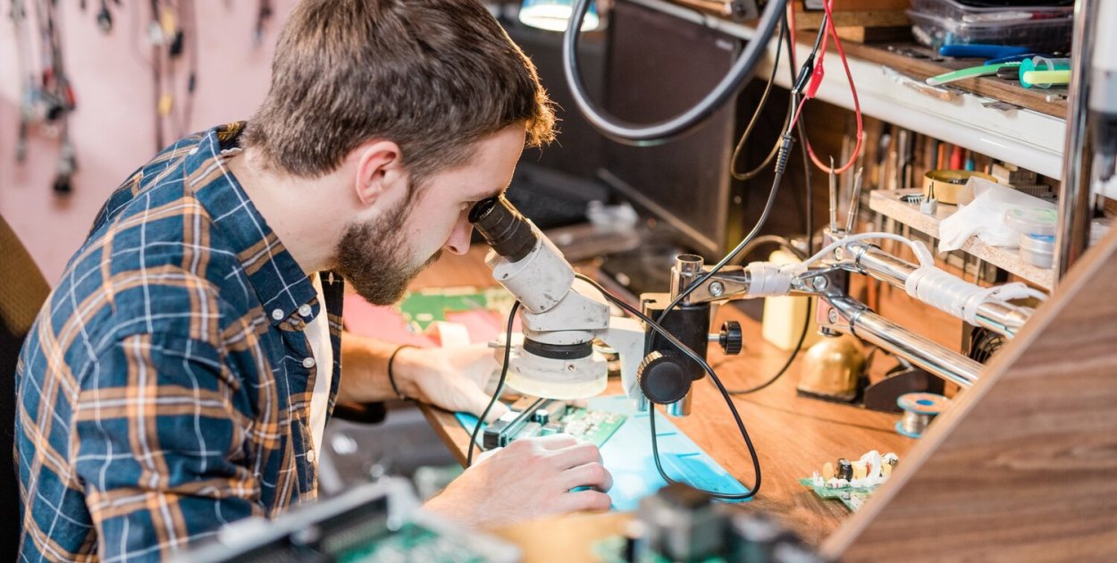 Gdzie stosować maty antystatyczne ESD?