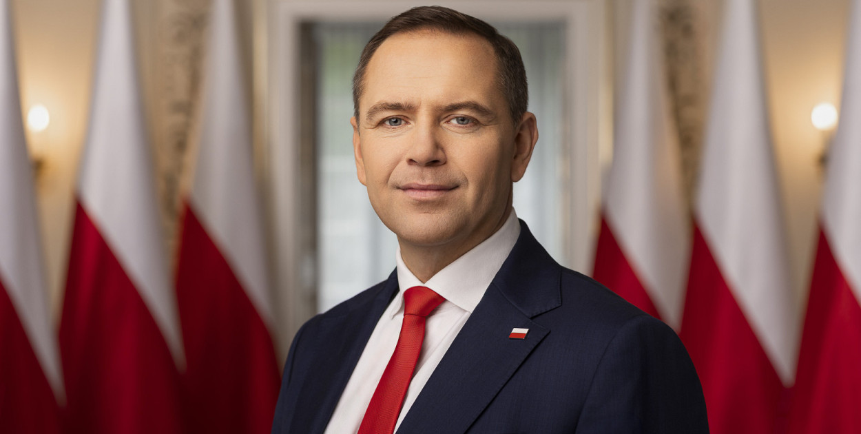 CBOS: Nawrocki liderem zaufania; na kolejnych miejscach Kosiniak-Kamysz i Sikorski