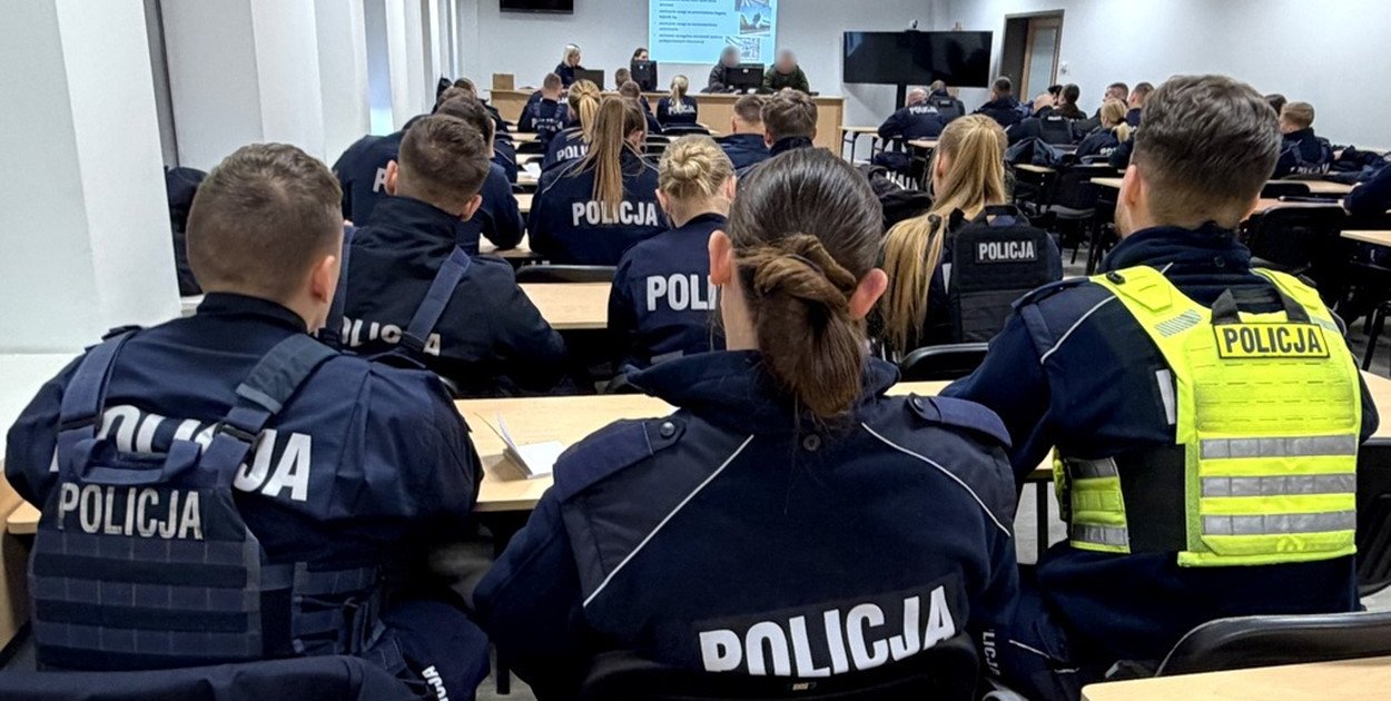 Kursanci ze Szkoły Policji w Pile pełnią służby na terenie Bydgoszczy