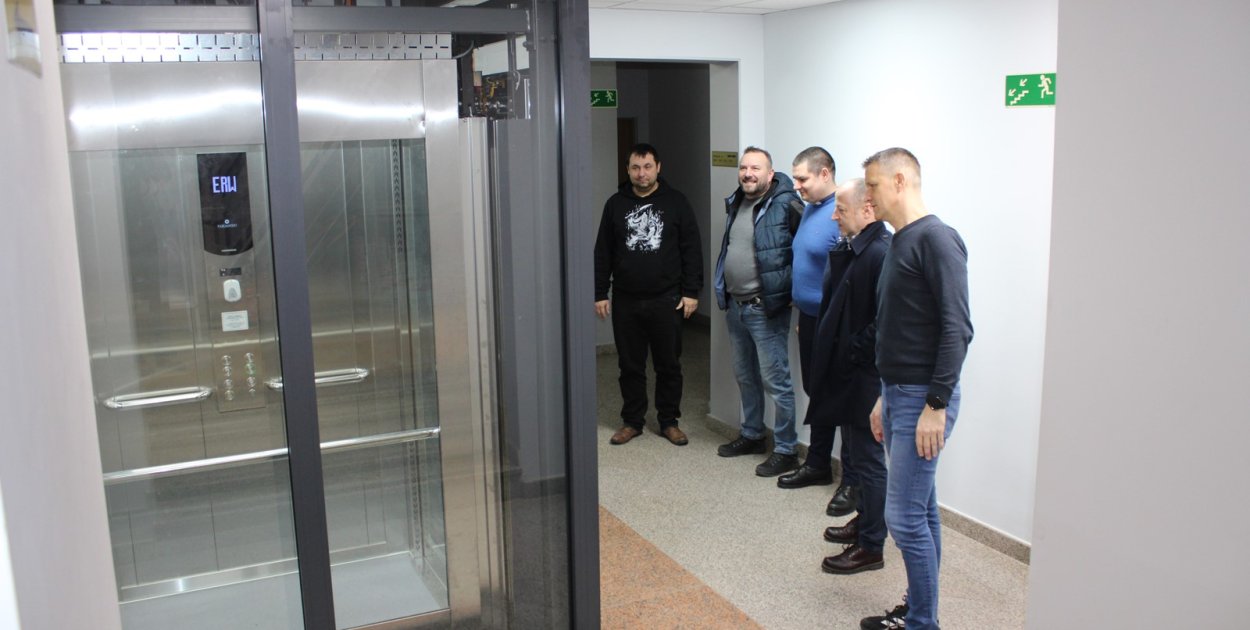 Zakończono budowę windy w Urzędzie Miasta i Gminy w Mroczy