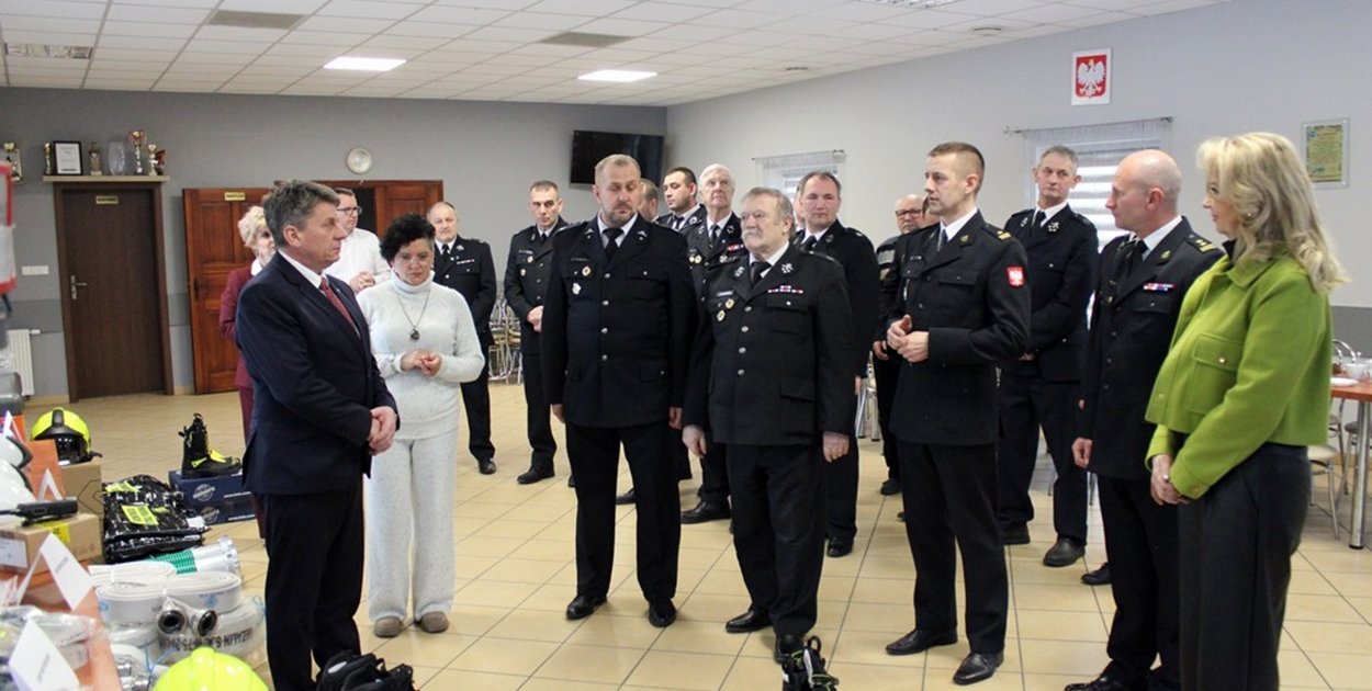 Mrocza: Uroczyste przekazanie sprzętu jednostkom OSP