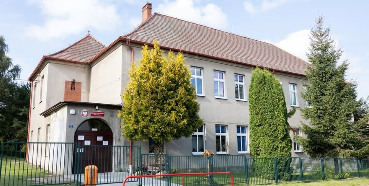 Gmina Sośno: Zrzutka na wymarzony sztandar dla Szkoły Podstawowej w Przepałkowie