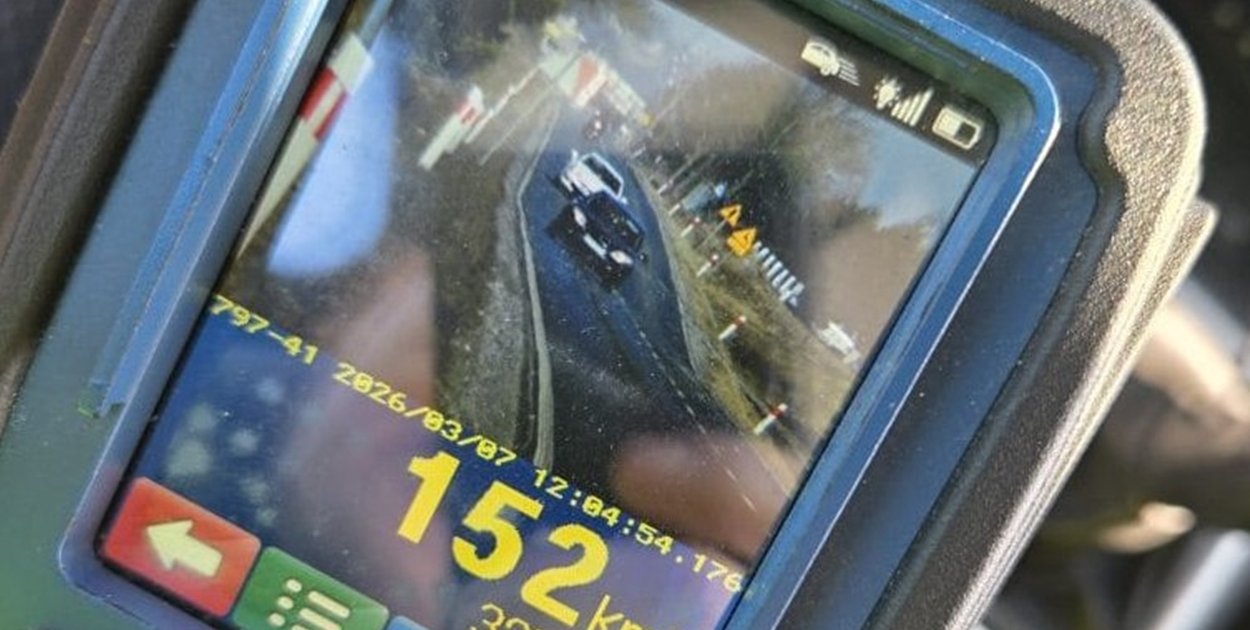 Nakło nad Notecią: Kierowali z prędkością ponad 150 km/h, teraz czeka ich kara