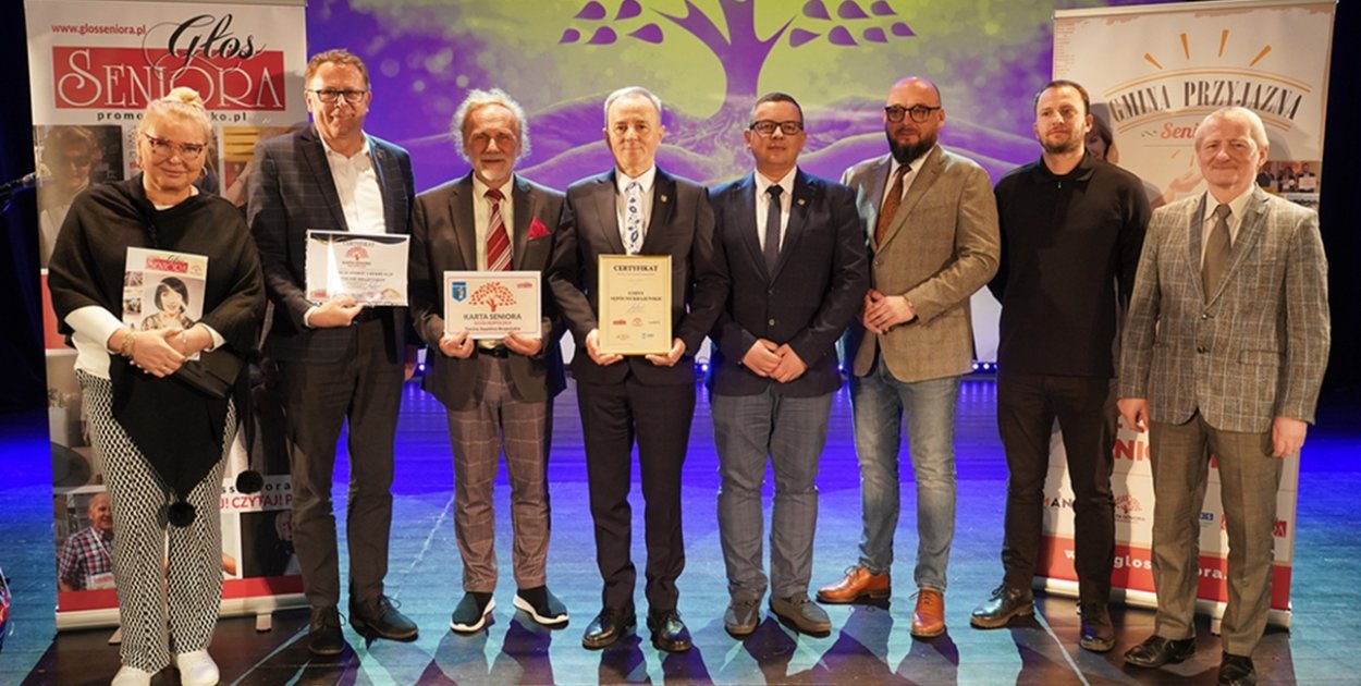 Seniorzy z Sępólna Krajeńskiego z nowymi przywilejami. Ruszyła Ogólnopolska Karta