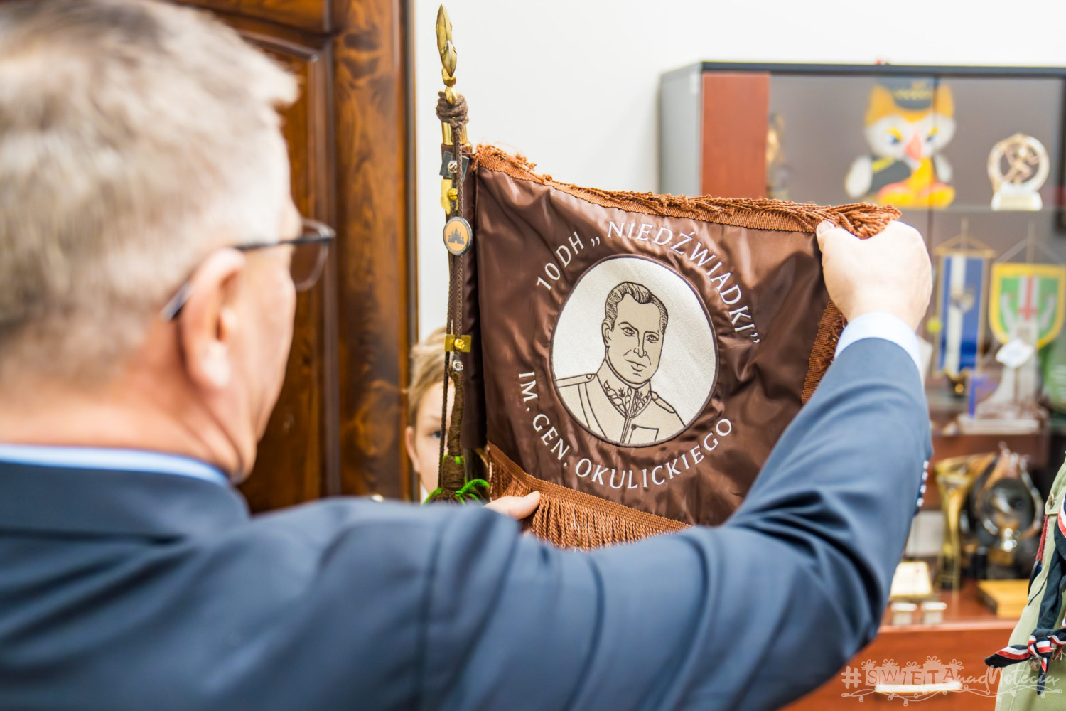 Tradycji stało się zadość. Światło Pokoju dotarło do Nakła nad Notecią - fot. Karol Maliński - UMiG Nakło nad Notecią 