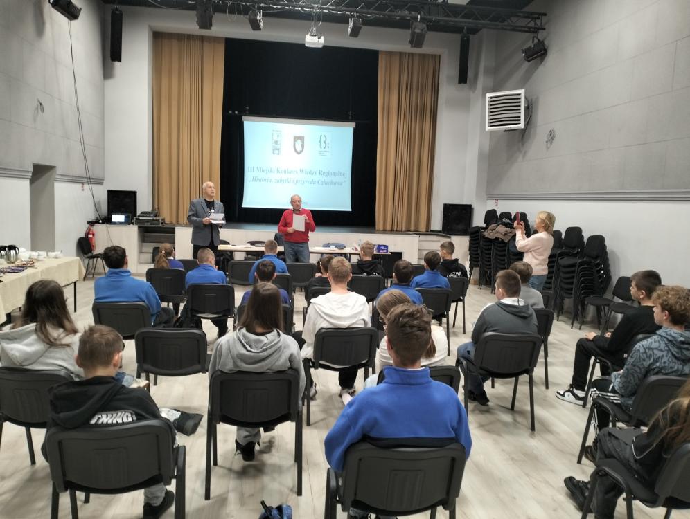 Człuchów III Miejski Konkurs Wiedzy Regionalnej rozstrzygnięty - fot. Miejska Biblioteka Publiczna w Człuchowie