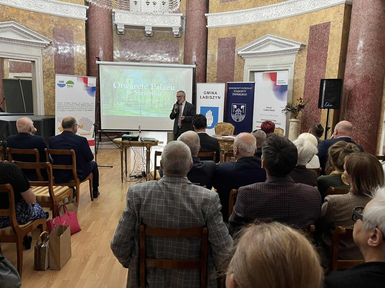 Gmina Sicienko dołącza do Szlaku Kulturowego Trzech Pałaców - fot. Gmina Sicienko Gmina Sicienko dołącza do Szlaku Kulturowego Trzech Pałaców - fot. Gmina Sicienko